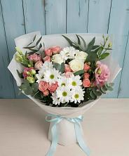 Букет цветов из:  Розы, Лизиантусы и Хризантемы в Ленинское