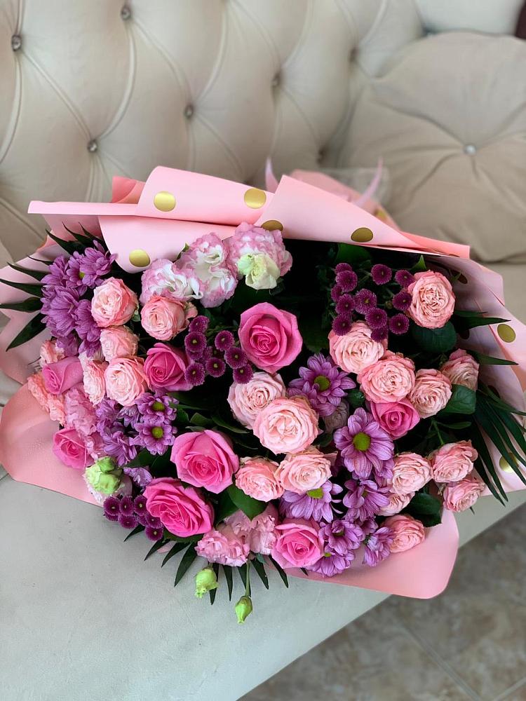 Букет цветов из: Хризантемы, Розы и Лизиантусы в Ленинское