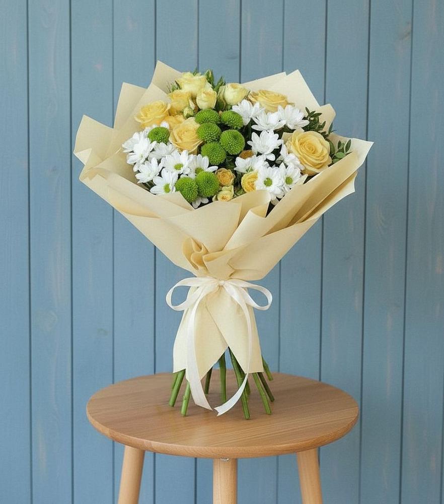 Букет цветов из: Хризантемы и Розы в Ленинское