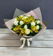 Букет цветов из:  Орхидеи и Розы в Ленинское