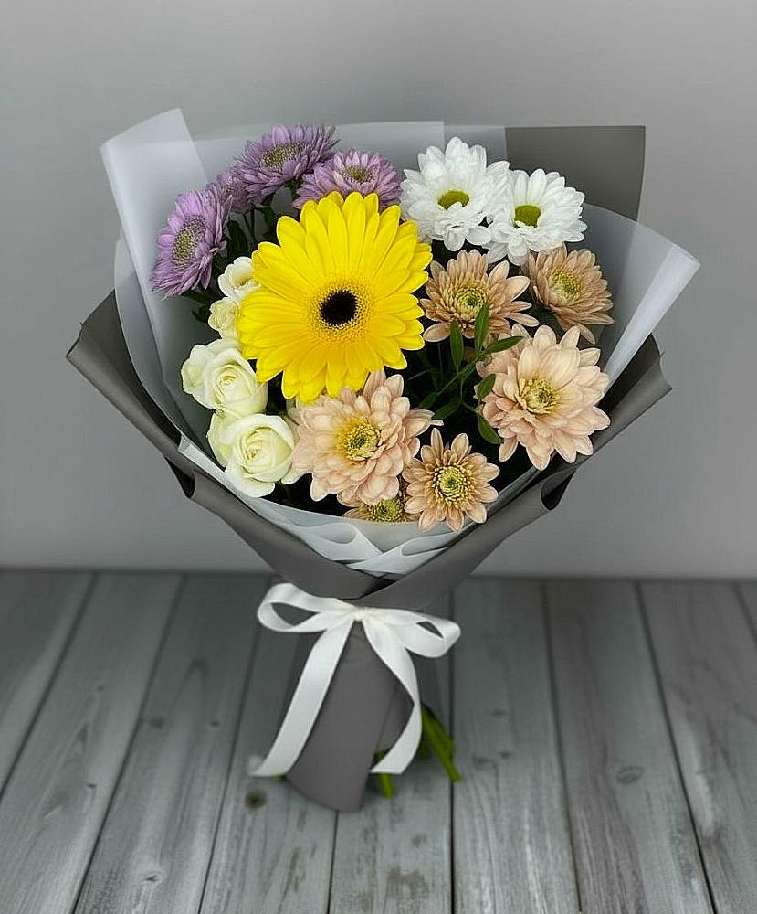 Букет цветов из: Розы, Герберы и Хризантемы в Ленинское