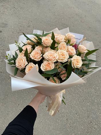 Букет Кремовые розы Латте в Ленинское