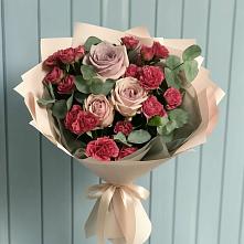 Букет цветов из:  Гвоздики и Розы в Ленинское