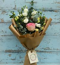 Букет цветов из:  Розы и Лизиантусы в Ленинское