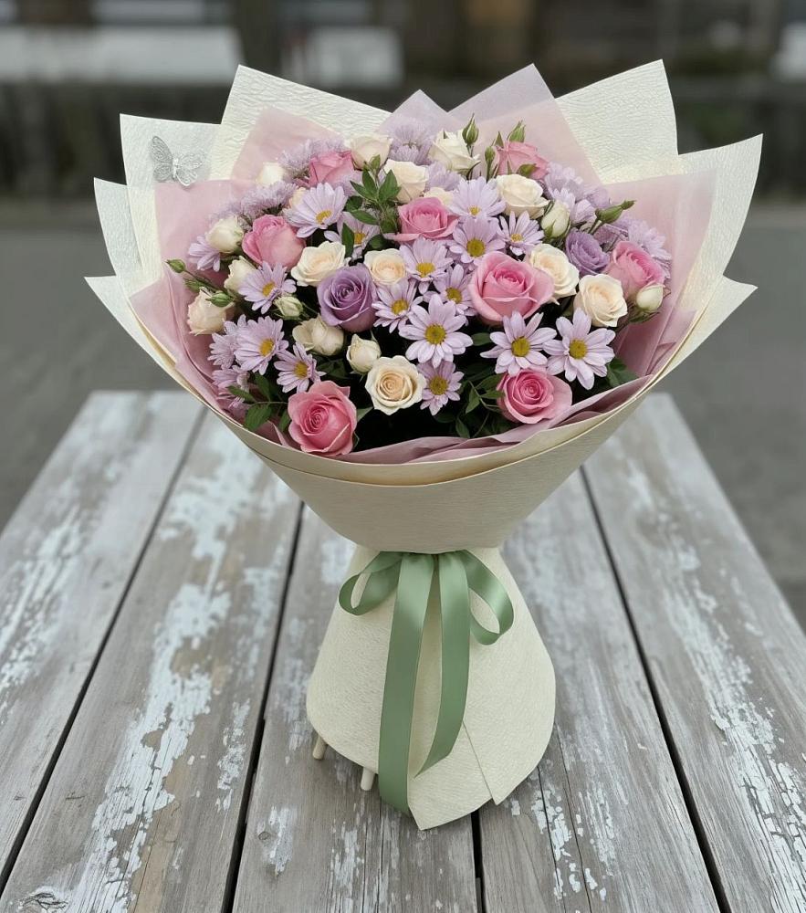 Букет цветов из: Розы и Хризантемы в Ленинское