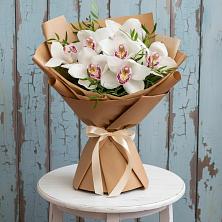 Букет цветов из:  Орхидеи и Розы в Ленинское
